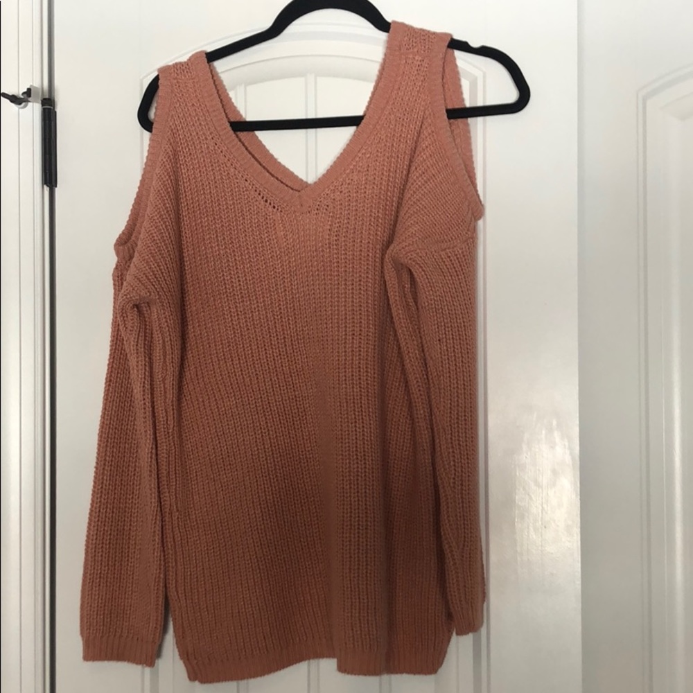 Open sleeved sweater